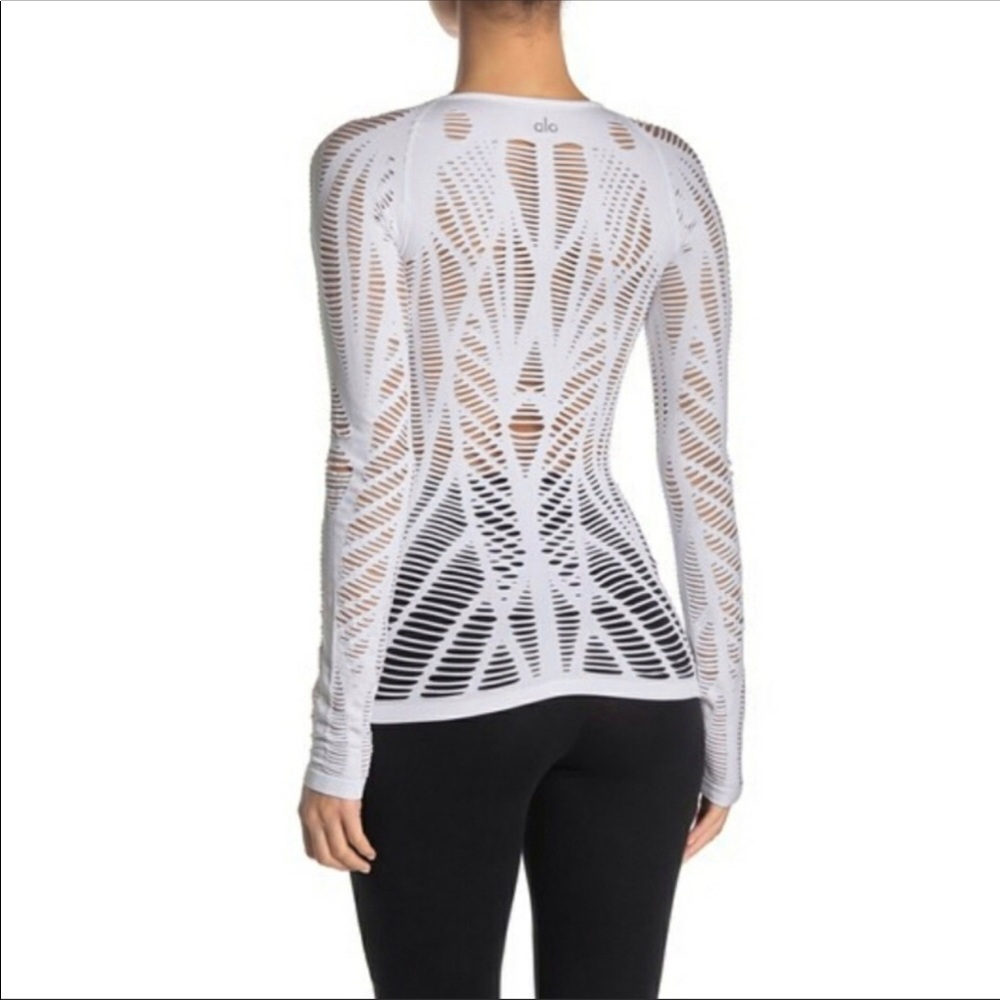 ISO ALO YOGA WANDERER WHITE MEDIUM